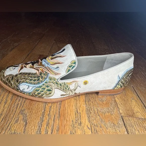 Johnny Was
Dragon-Embroidered Suede Smoking Loafers Women’s size 8 - Picture 5 of 11